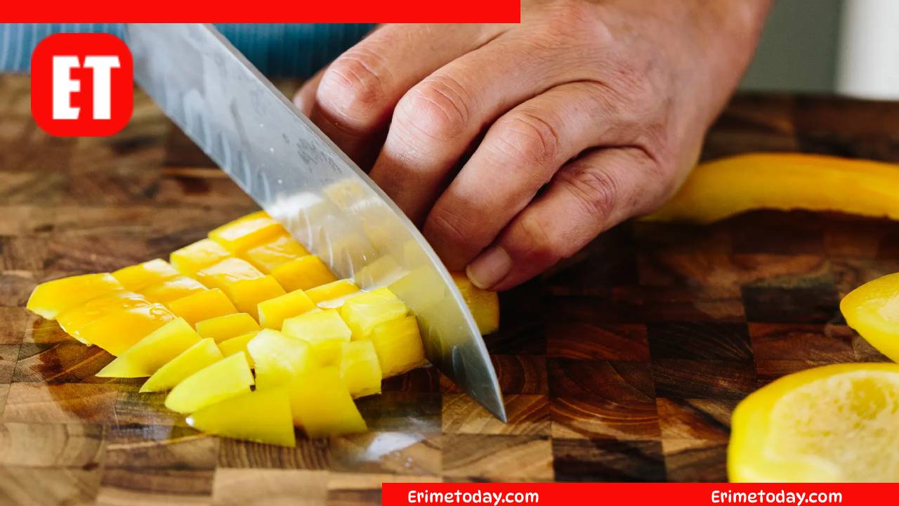 A Way to Cut Food or Roll? Cookie Jam